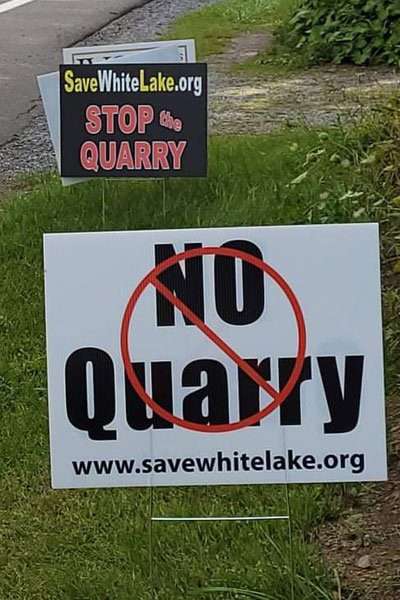 white lake quarry sign