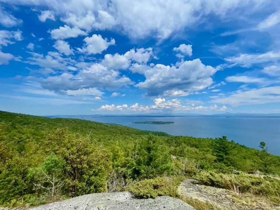 Looking north from Trembleau’s southernmost knob.