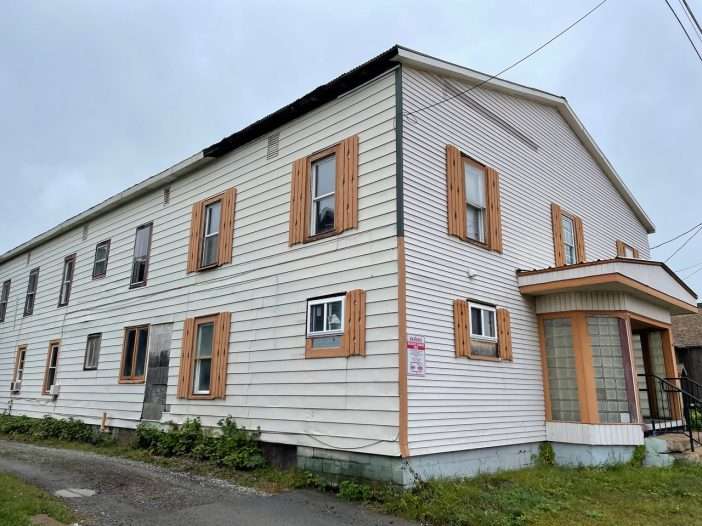 Former plaza hotel in tupper lake