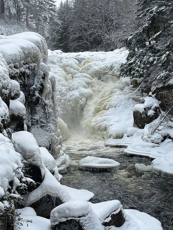 Rainbow Falls waterfall in winter