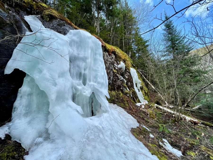 Ice cascading from the ledges in Connors Notch.