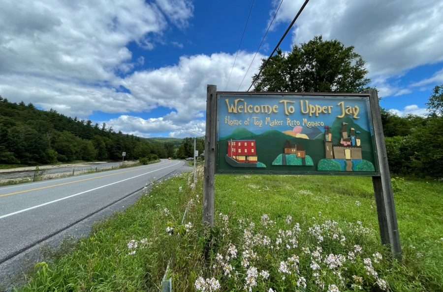 upper jay sign along the road