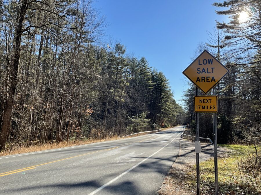 low road salt sign on a highway