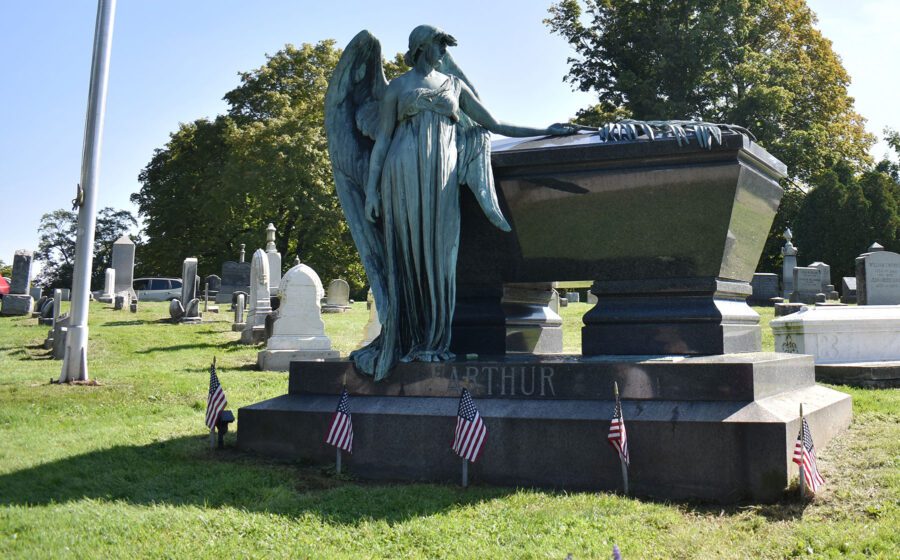 grave of president Chester Arthur