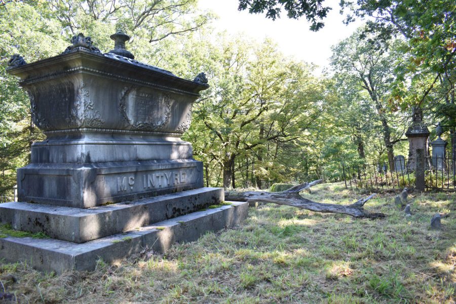 grave site at Albany Rural Cemetery