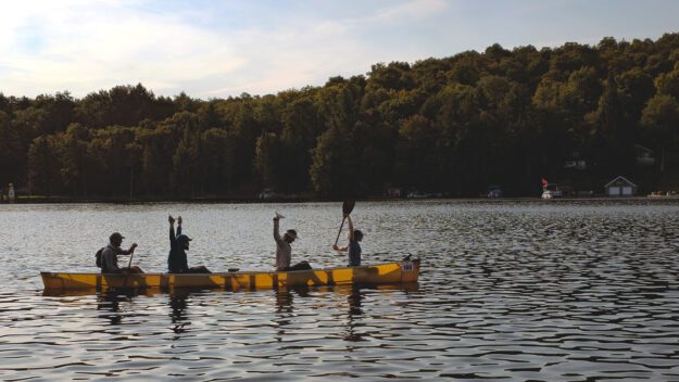 canoers at the 90 miler race