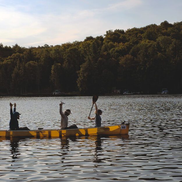 canoers at the 90 miler race
