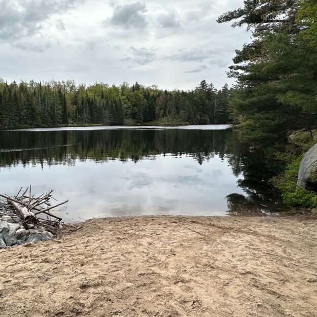 sandy bank to Lows Lake
