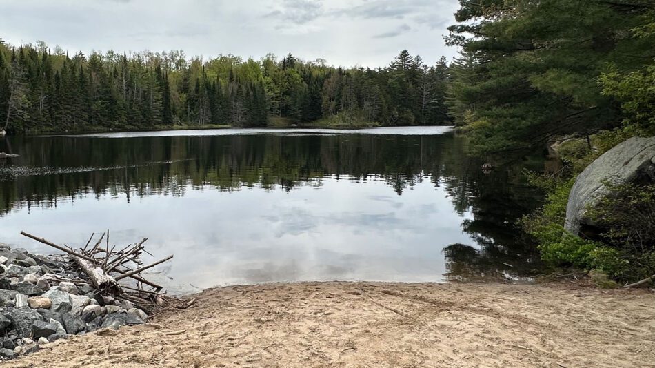 sandy bank to Lows Lake